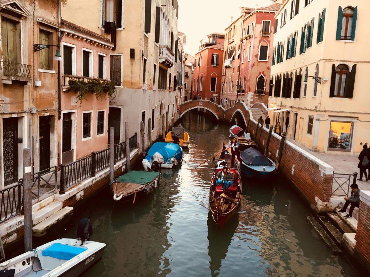 Ferienwohnung Pink House In Venice City Center Exterior foto